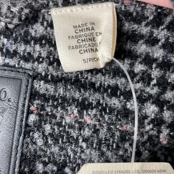 Sold. NWT Levi’s Wool Blend Cocoon Coat Size Small - Picture 3 of 14